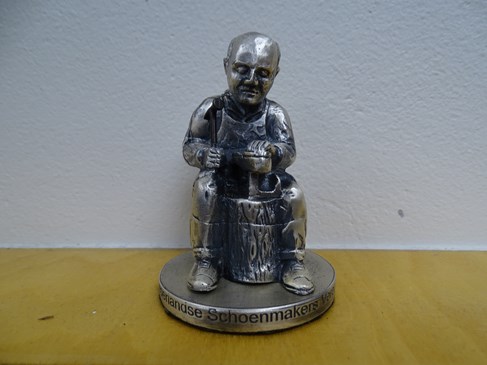 Zilverenbeeldje